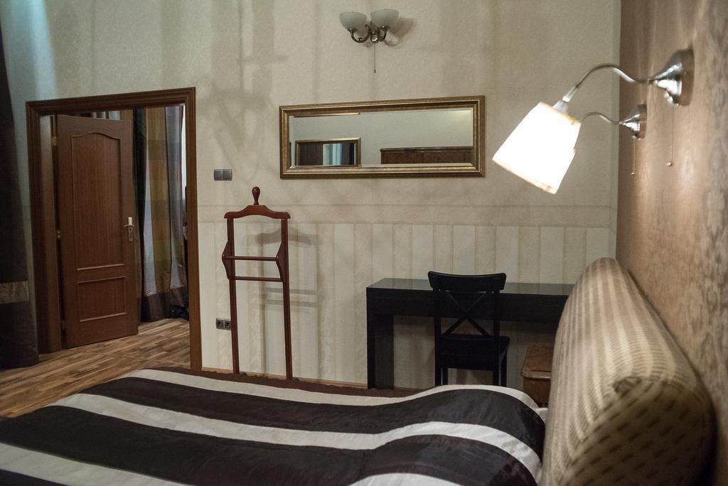 شقة Inviting Flat In The Heart Of Town بودابست المظهر الخارجي الصورة