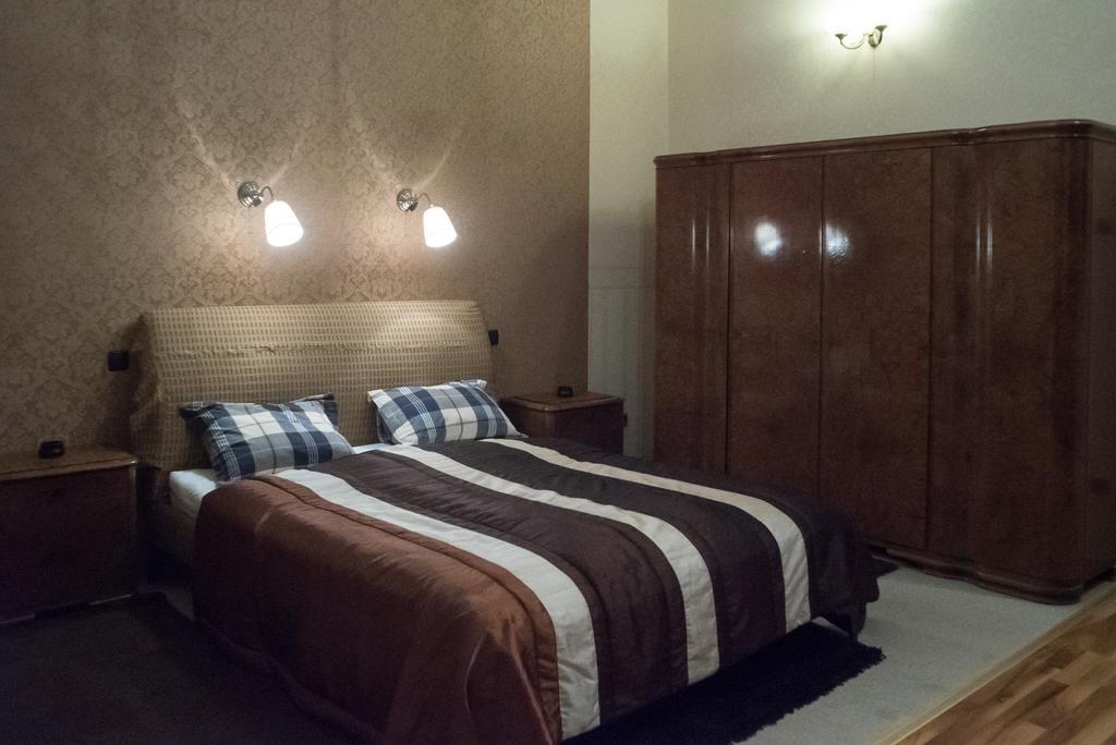 شقة Inviting Flat In The Heart Of Town بودابست المظهر الخارجي الصورة