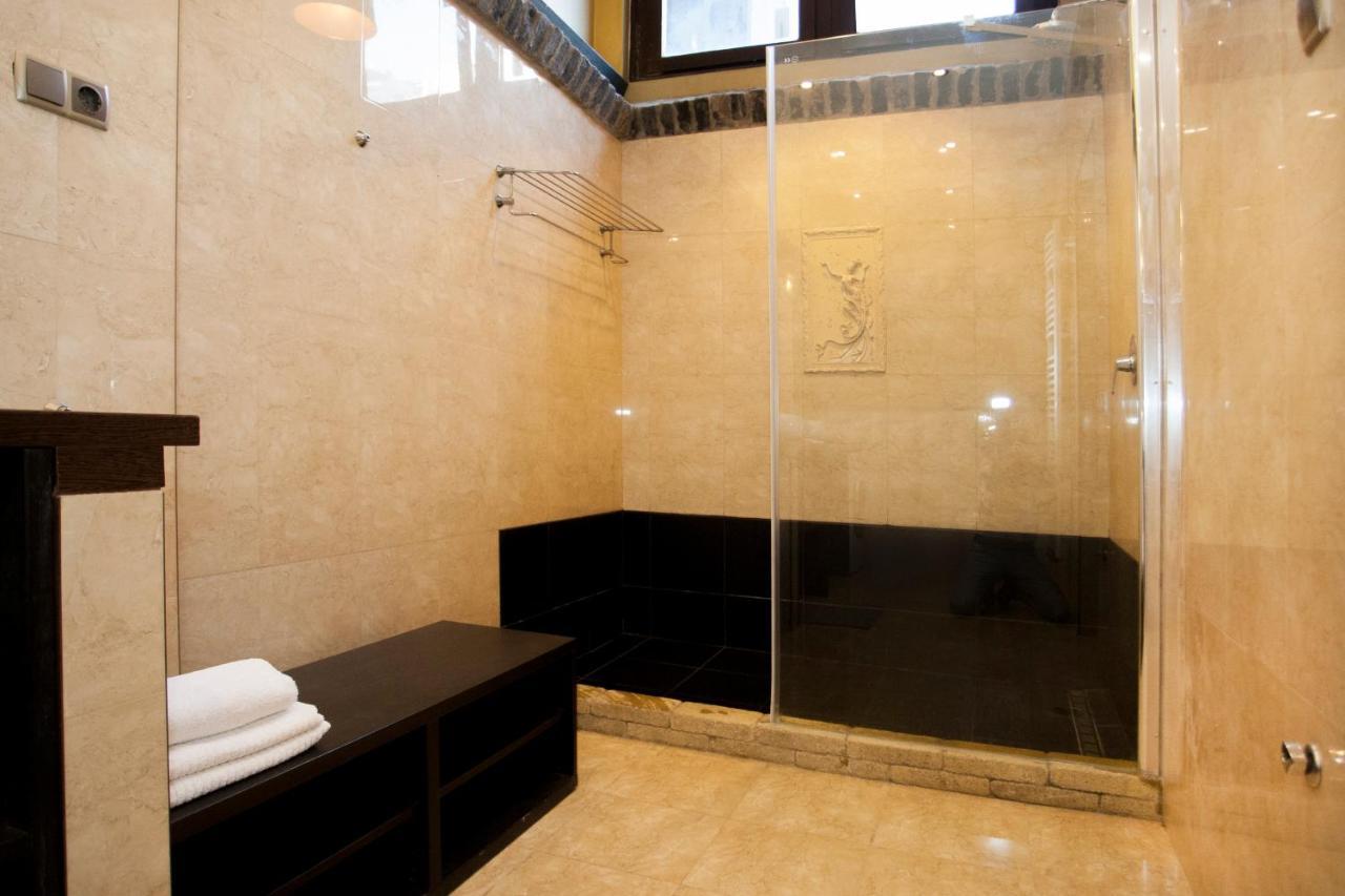 شقة Inviting Flat In The Heart Of Town بودابست المظهر الخارجي الصورة