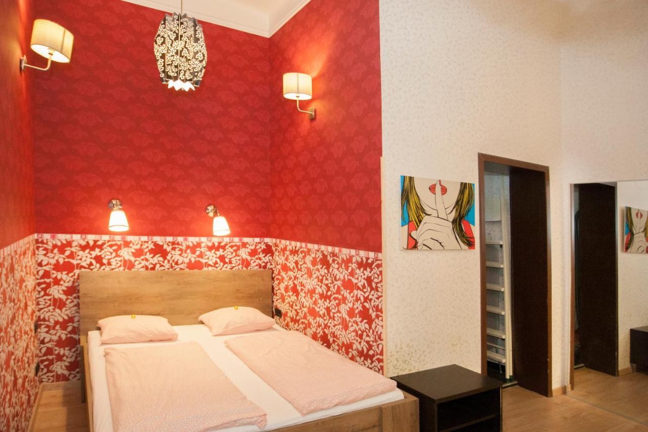 شقة Inviting Flat In The Heart Of Town بودابست المظهر الخارجي الصورة